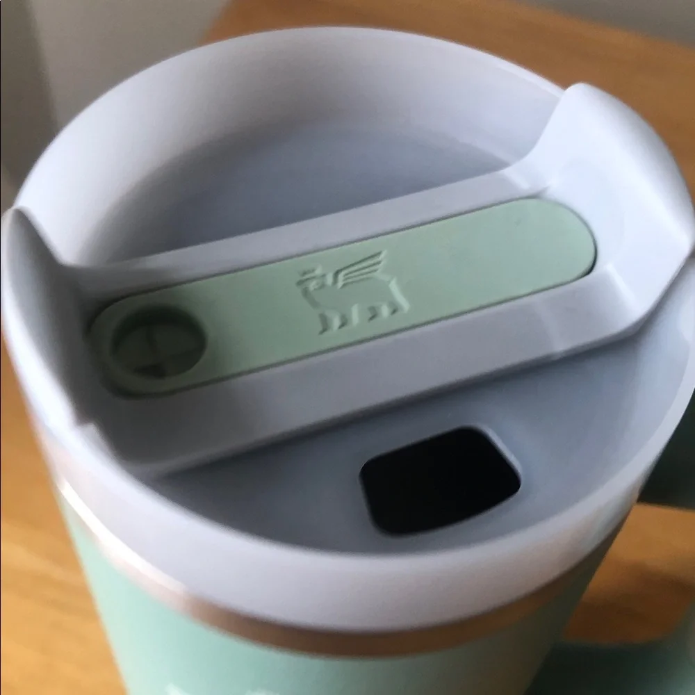 Stanley rare Seafoam Green Travel Mug with Handle - Picture 4 of 9